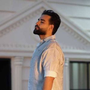 امشب همه میبینن تو دستم الماسو