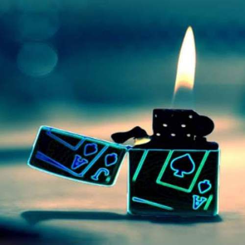 تق تق میکرد فندکم منی که