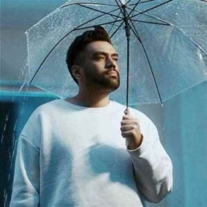 شمع میچینم واسه تو کل خونه رو شب میشه تنها نذار این دیوونه رو