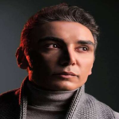 بی اعتمادم کن به همه ی دنیا اینکه با من باش