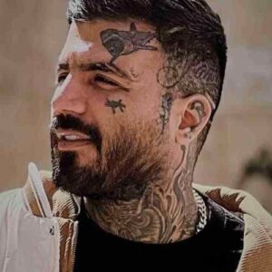 من هنوز زندم دو تا پام زمینه دنبال جامن همه اینهو دفینه